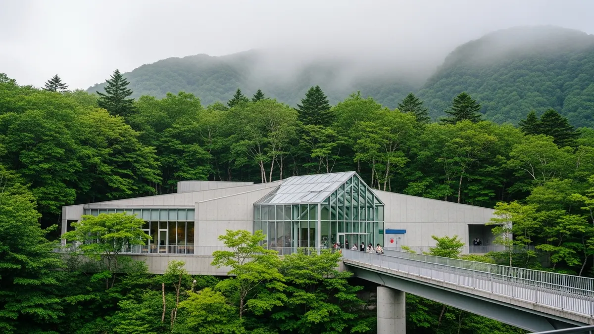 2026日本6月梅雨季浪漫攻略：鎌倉、箱根7大繡球花秘境與室內行程，雨天也能玩得盡興！ - 箱根溫泉藝文：雨天舒心之選